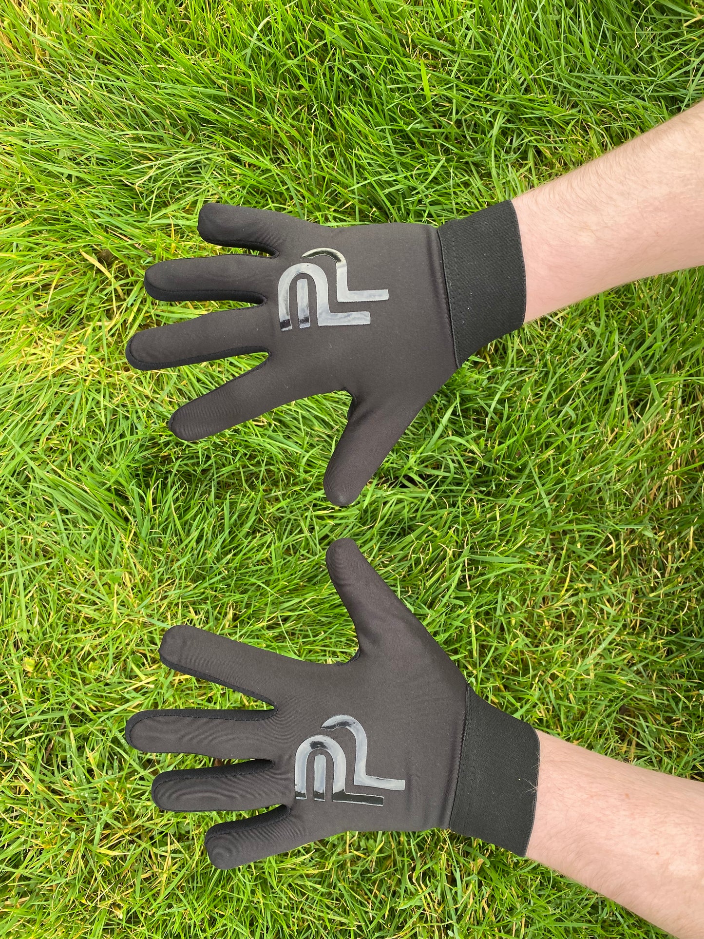 Strapless Black Out Gaelic Gloves